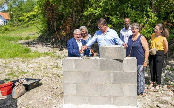 Lahonce Zabaleta - Pose de la 1ère pierre